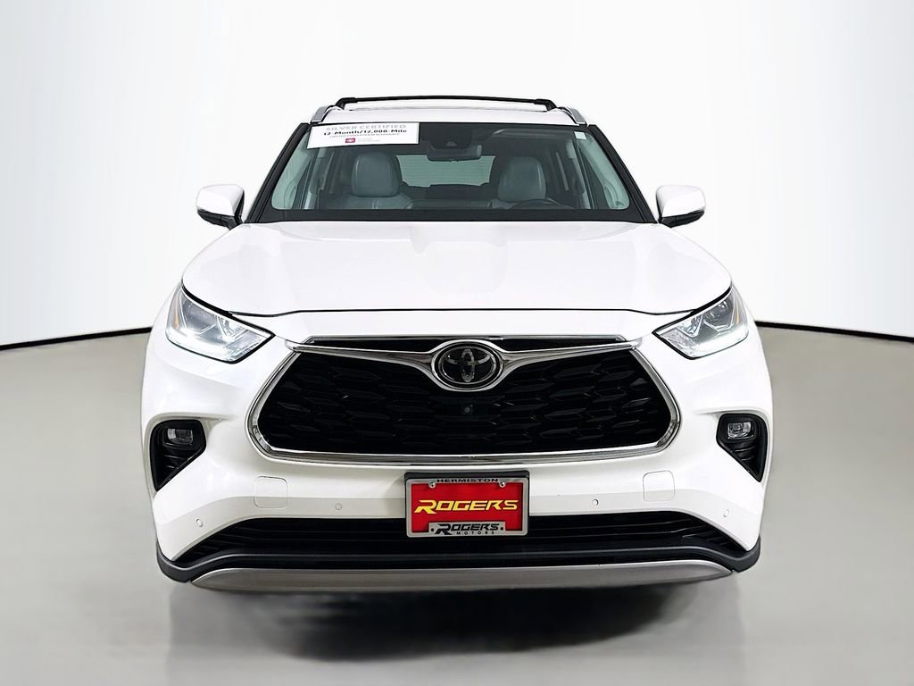 Certified 2020 Toyota Highlander Platinum AWD/4WD image 2