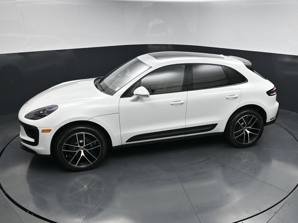 New 2026 Porsche Macan AWD/4WD image 16