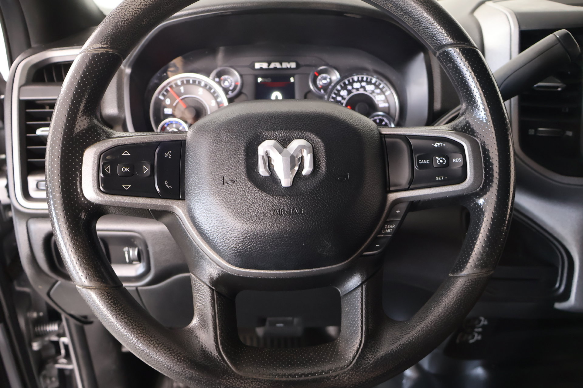 Used 2024 RAM 3500 Tradesman AWD/4WD image 3