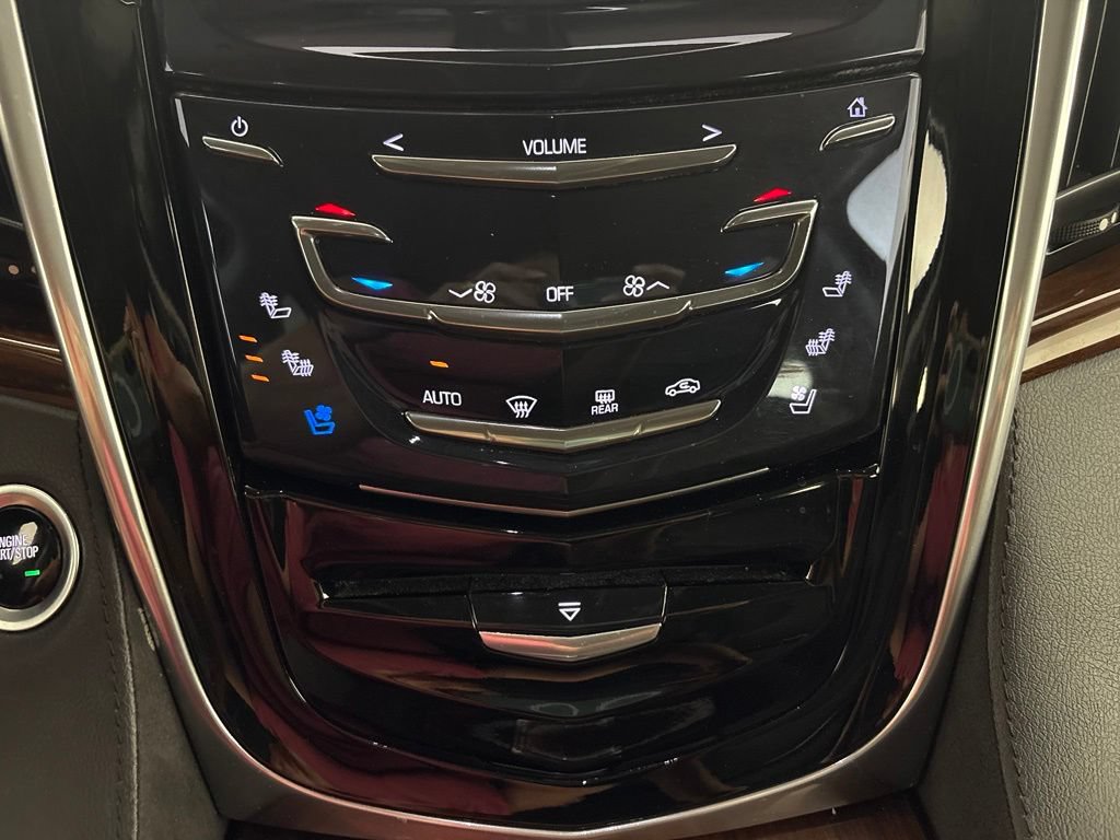 Used 2020 Cadillac Escalade 2WD image 26