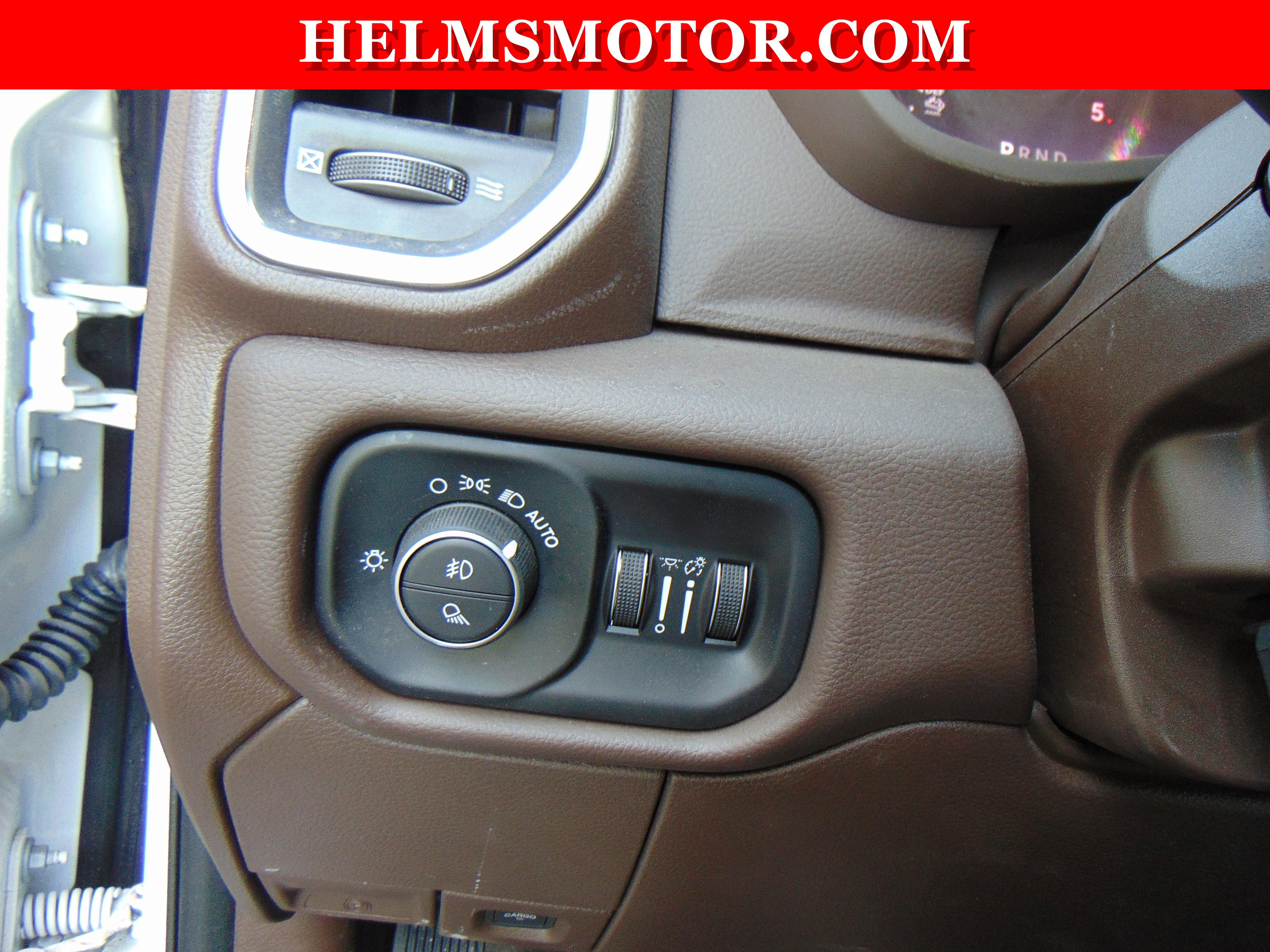 New 2025 RAM 2500 Laramie AWD/4WD image 28