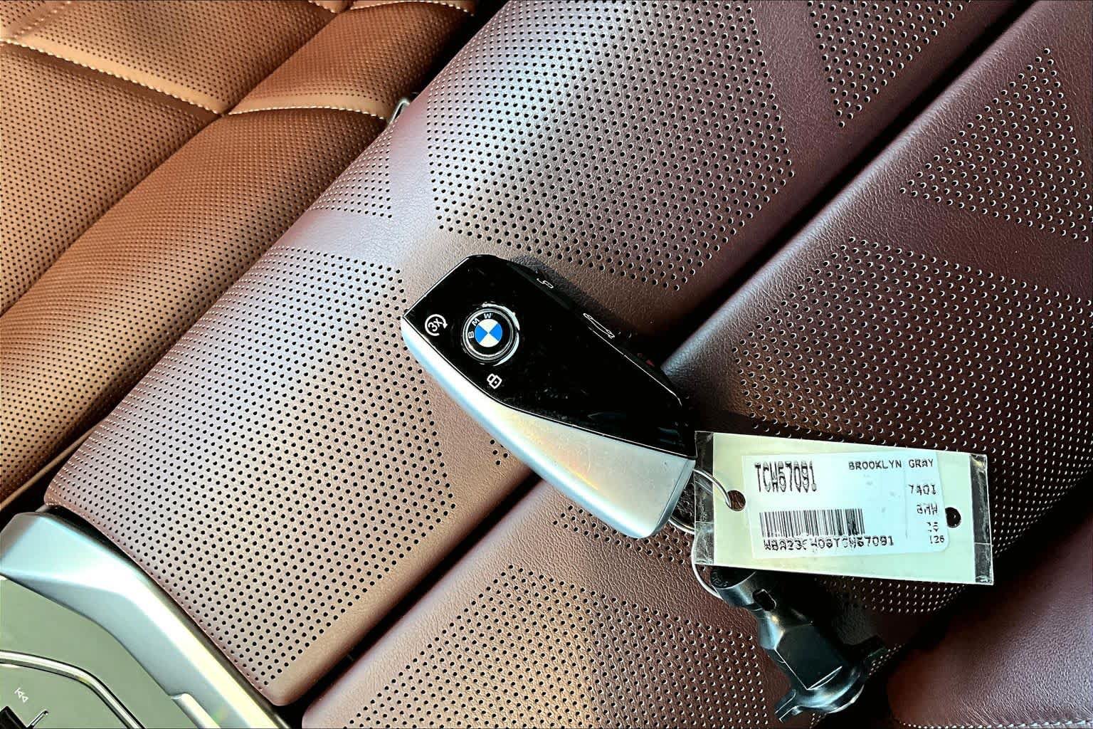 Used 2026 BMW 740i RWD image 14