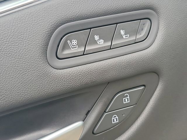 Certified 2023 Cadillac Escalade Premium Luxury w/ LPO, Floor Liner Package AWD/4WD image 30