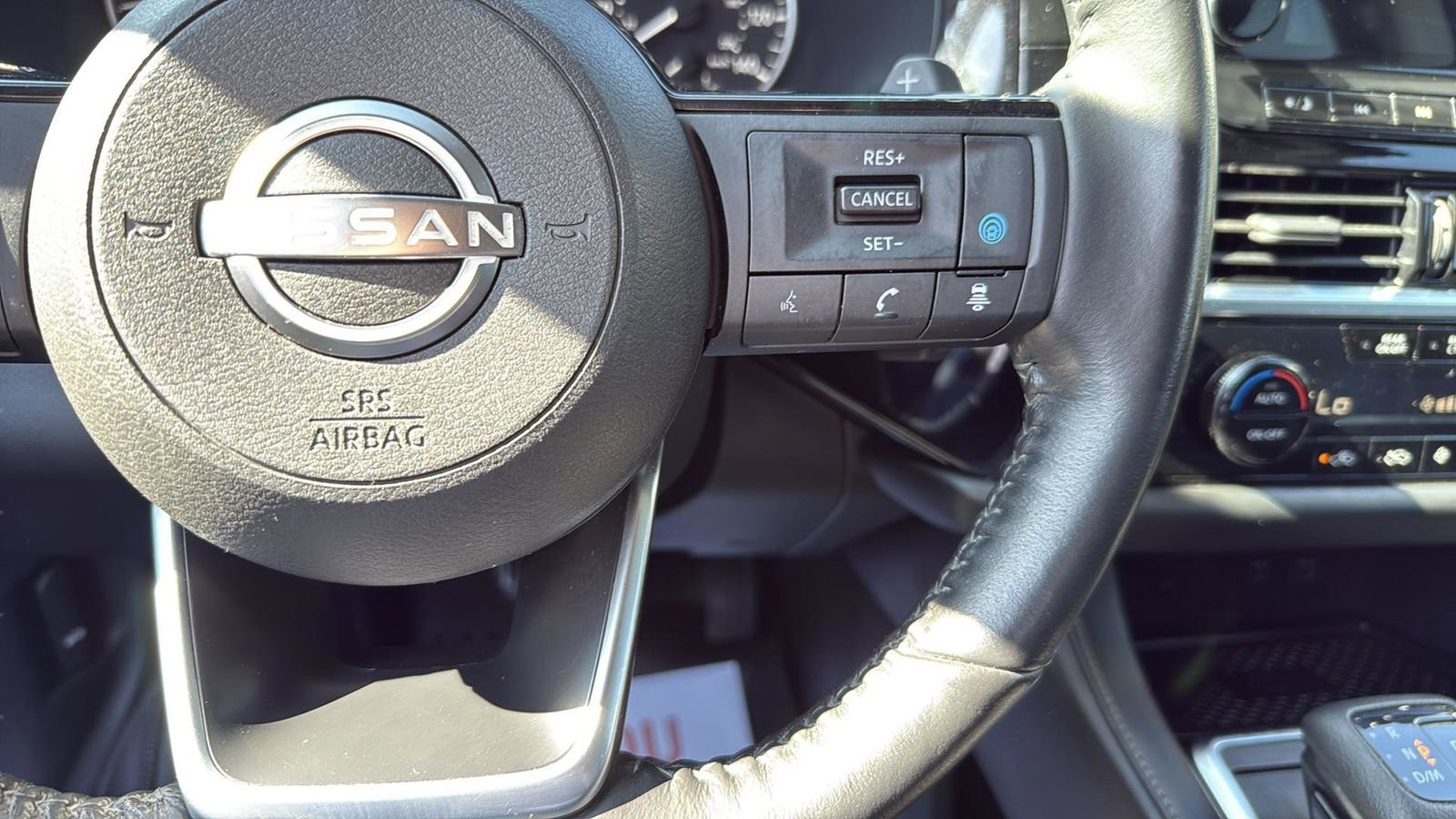 Used 2023 Nissan Pathfinder SL w/ SL Premium Package image 16