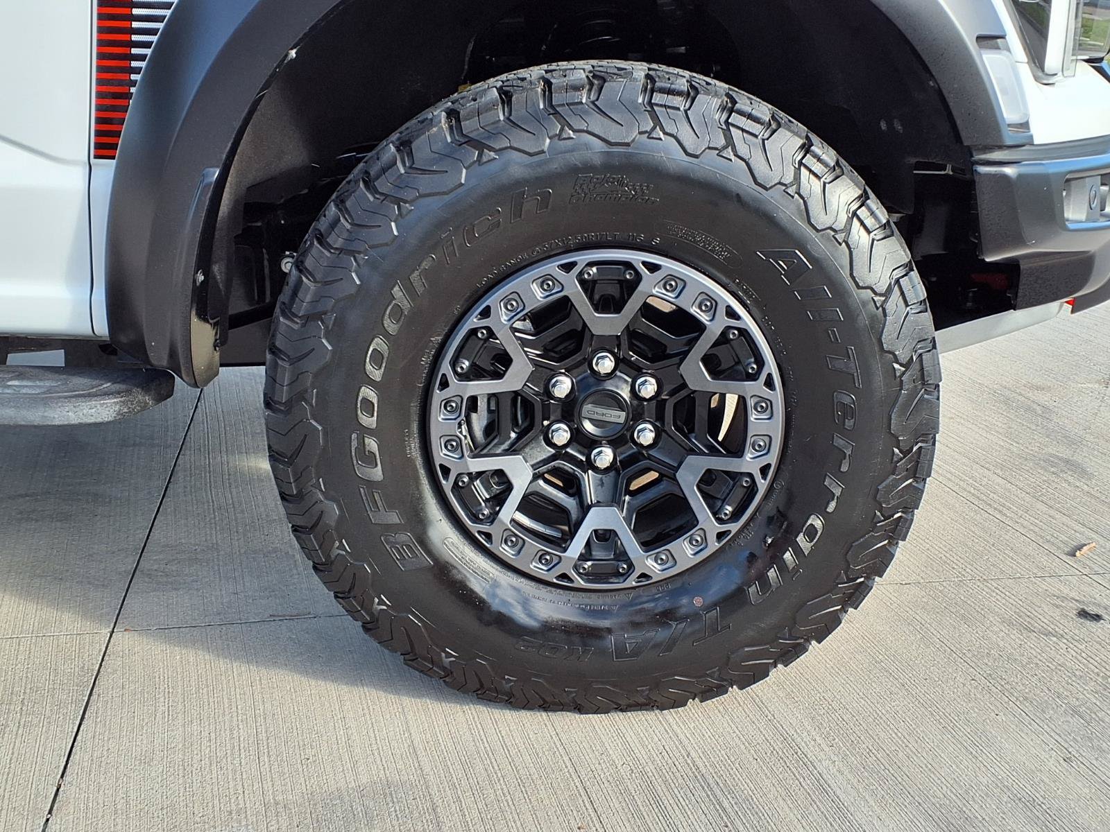 Used 2024 Ford F150 Raptor w/ Equipment Group 803A Raptor R AWD/4WD image 9