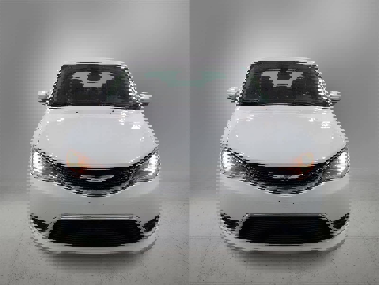 Certified 2017 Chrysler 200 Limited Platinum image 3