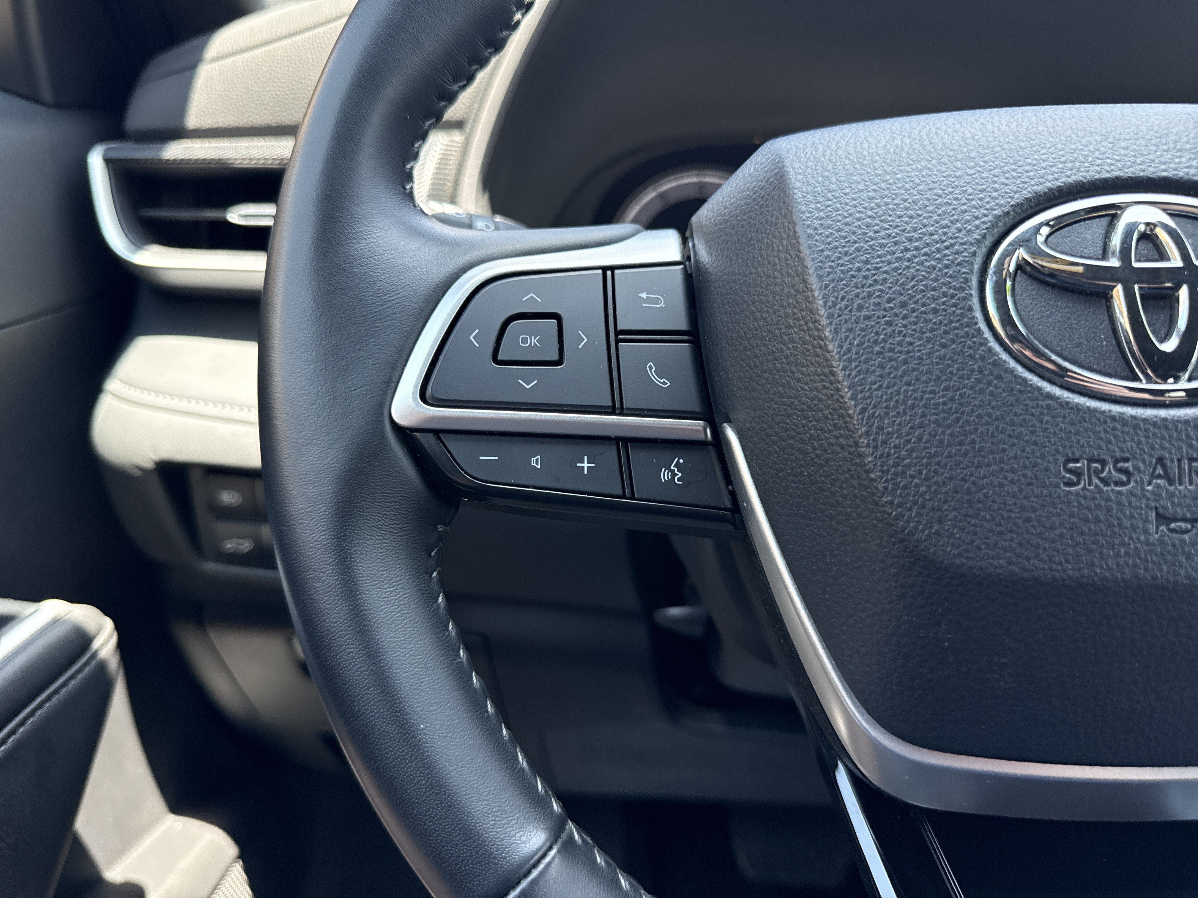 Used 2025 Toyota Highlander XSE AWD/4WD image 20