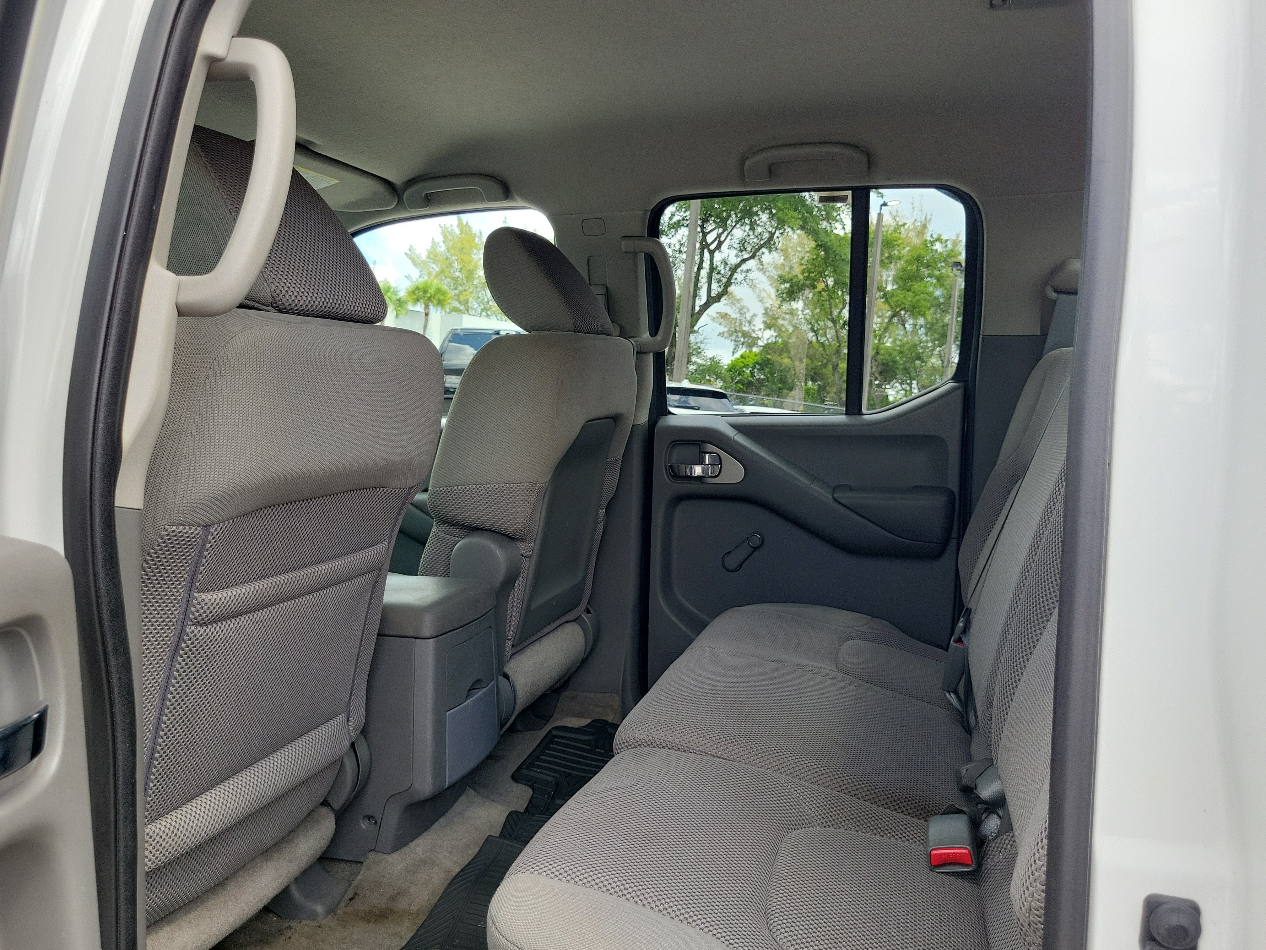 Used 2012 Nissan Frontier S RWD image 11