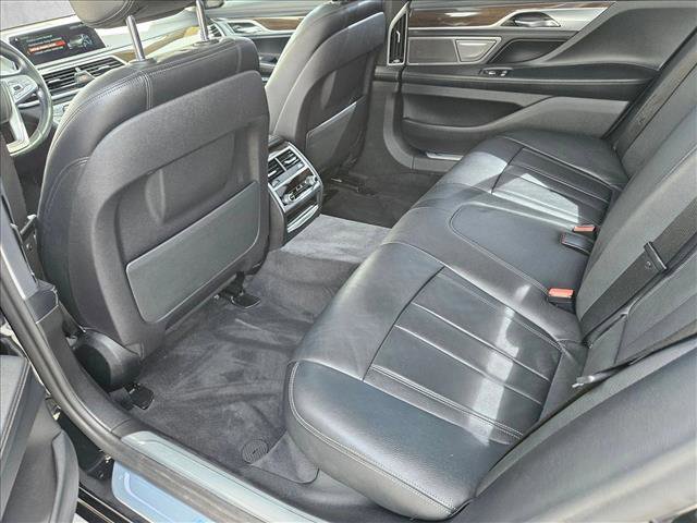 Used 2018 BMW 740e xDrive image 20