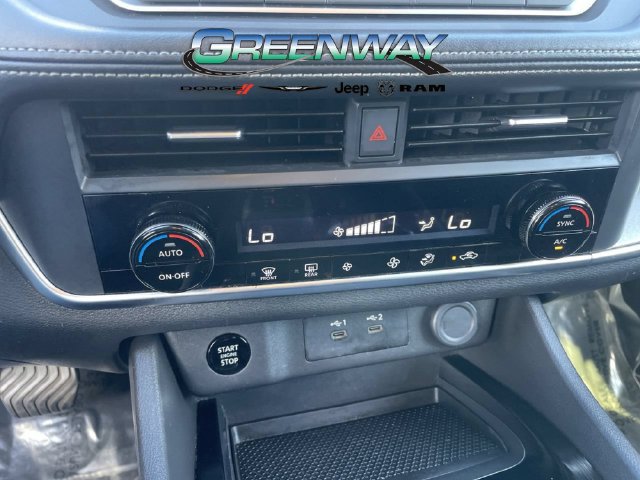 Used 2024 Nissan Rogue SV AWD/4WD image 20