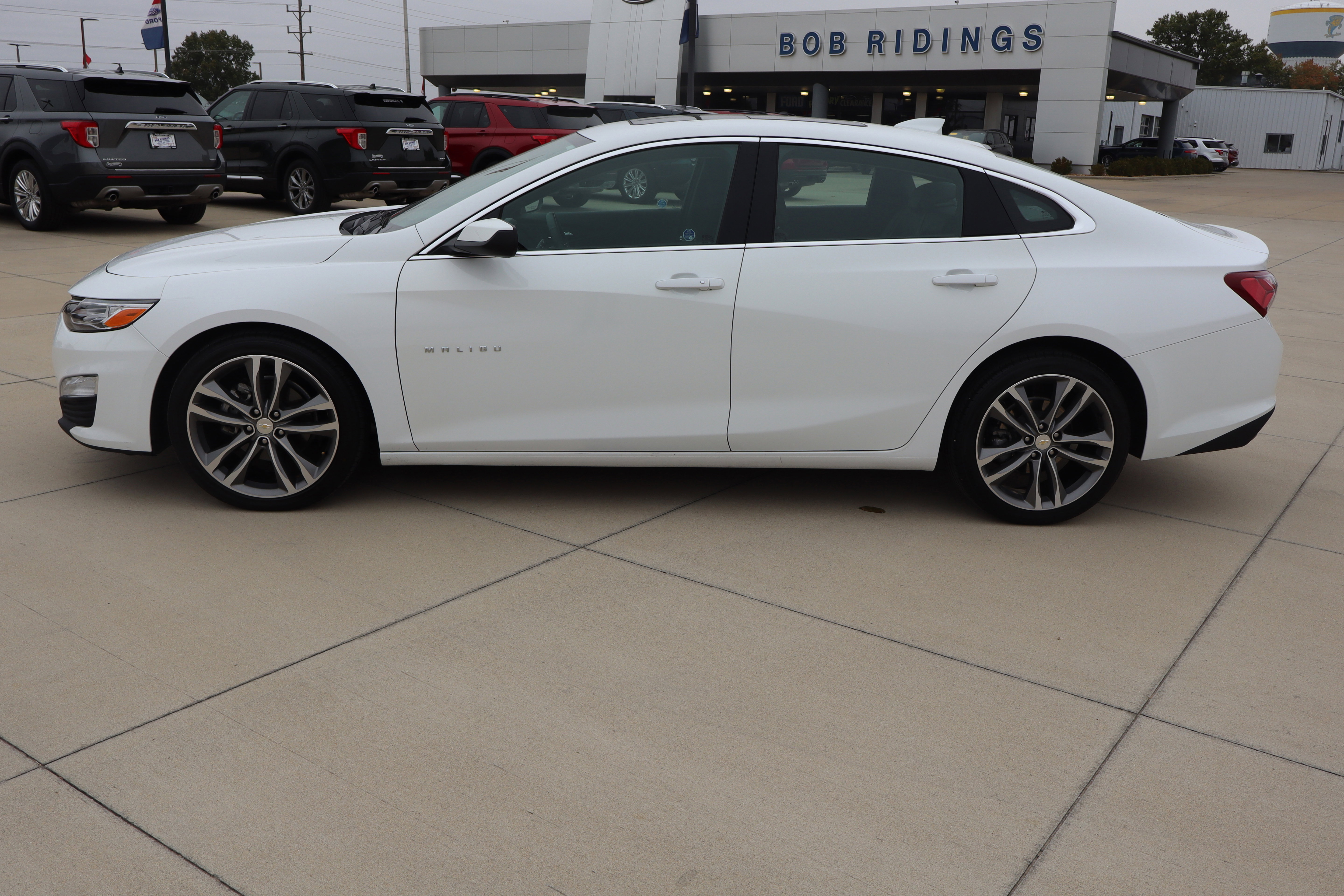 Used 2024 Chevrolet Malibu LT image 9