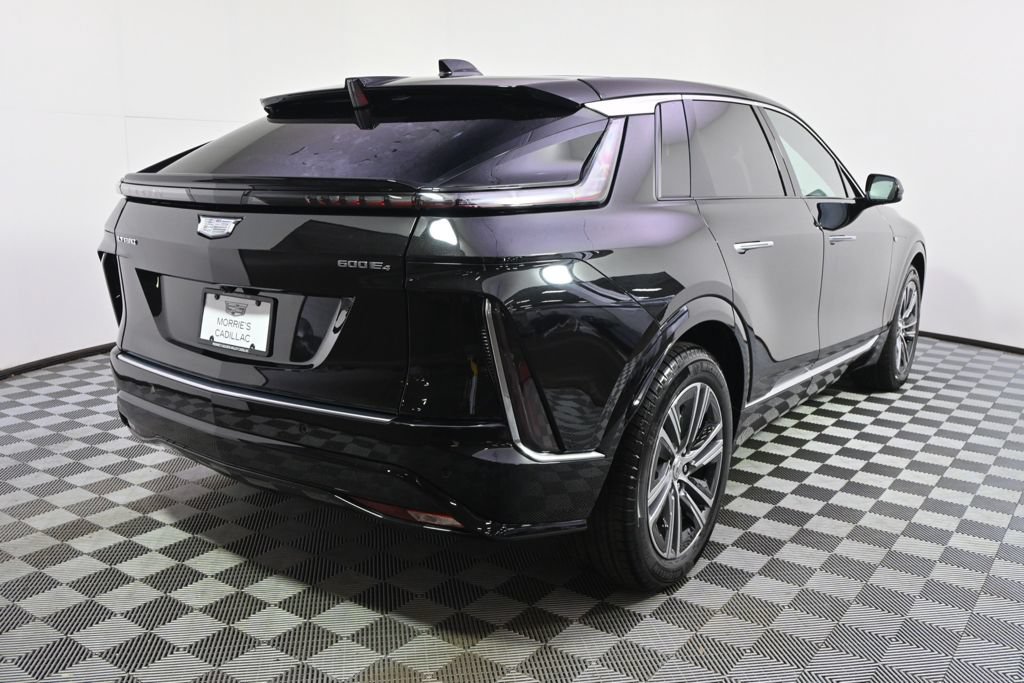 New 2026 Cadillac Lyriq Luxury w/ LPO, Floor Liner Package AWD/4WD image 6