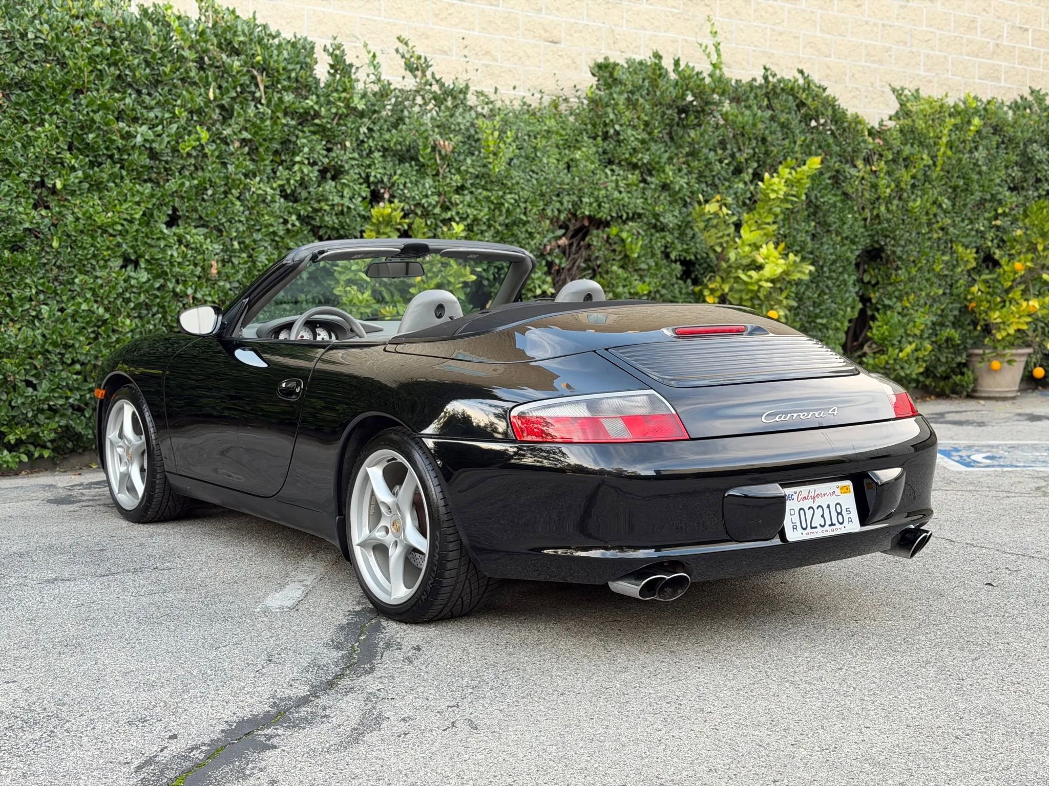 Used 2003 Porsche 911 Carrera 4 image 3