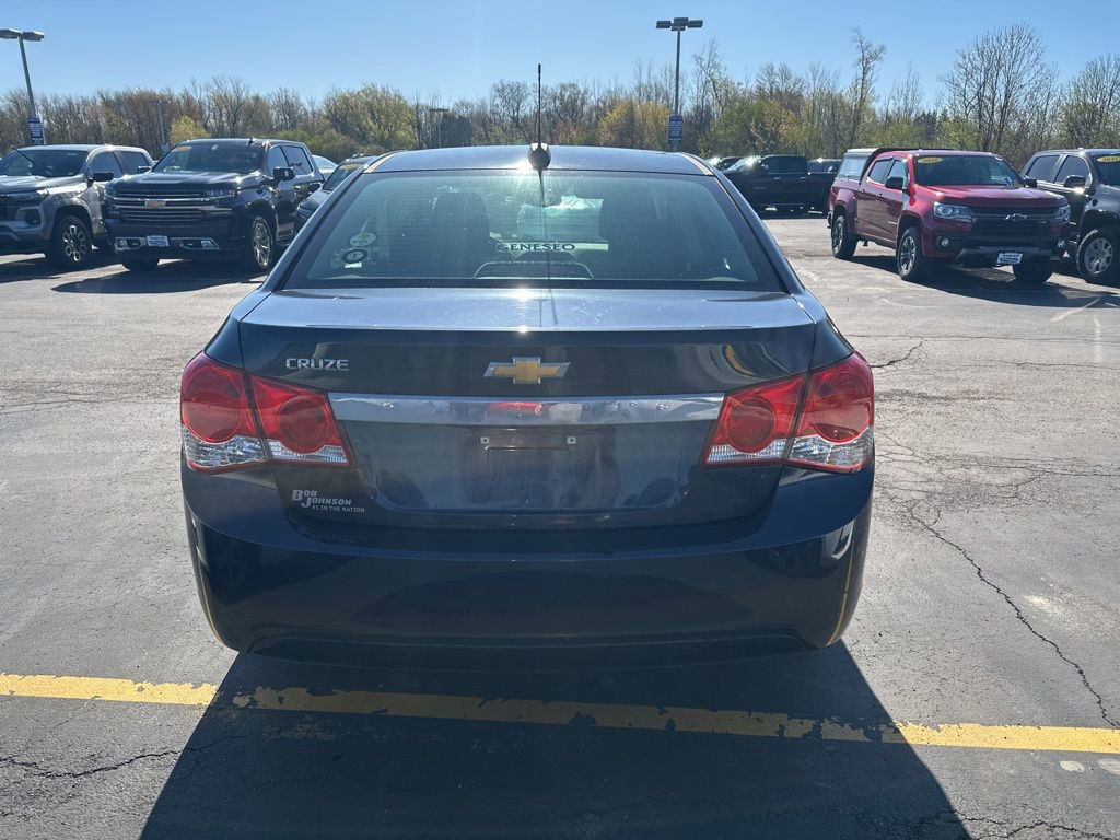 Used 2015 Chevrolet Cruze LS FWD image 3