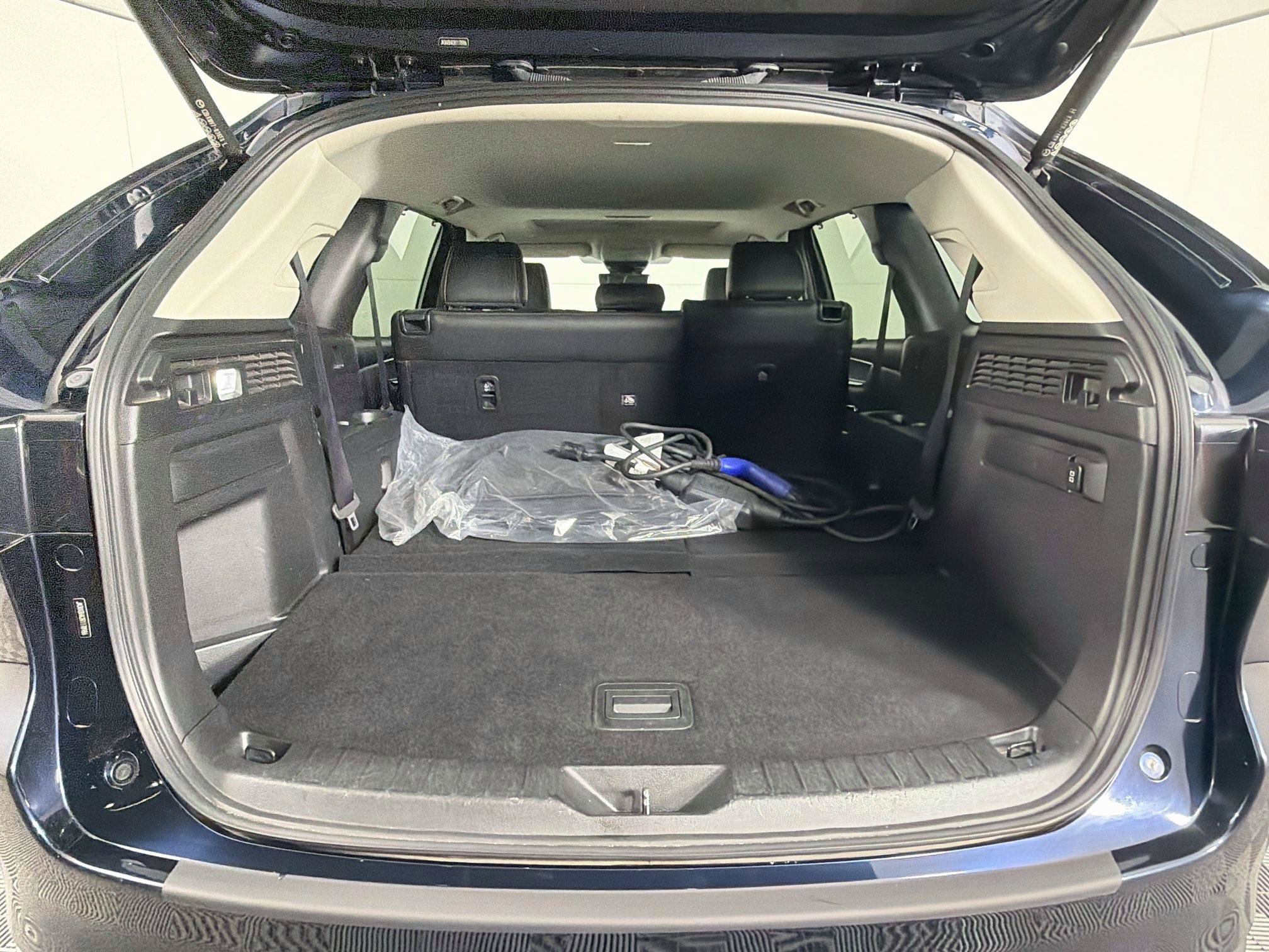 Used 2024 MAZDA CX-90 Plug-In Hybrid w/ Preferred AWD/4WD image 30