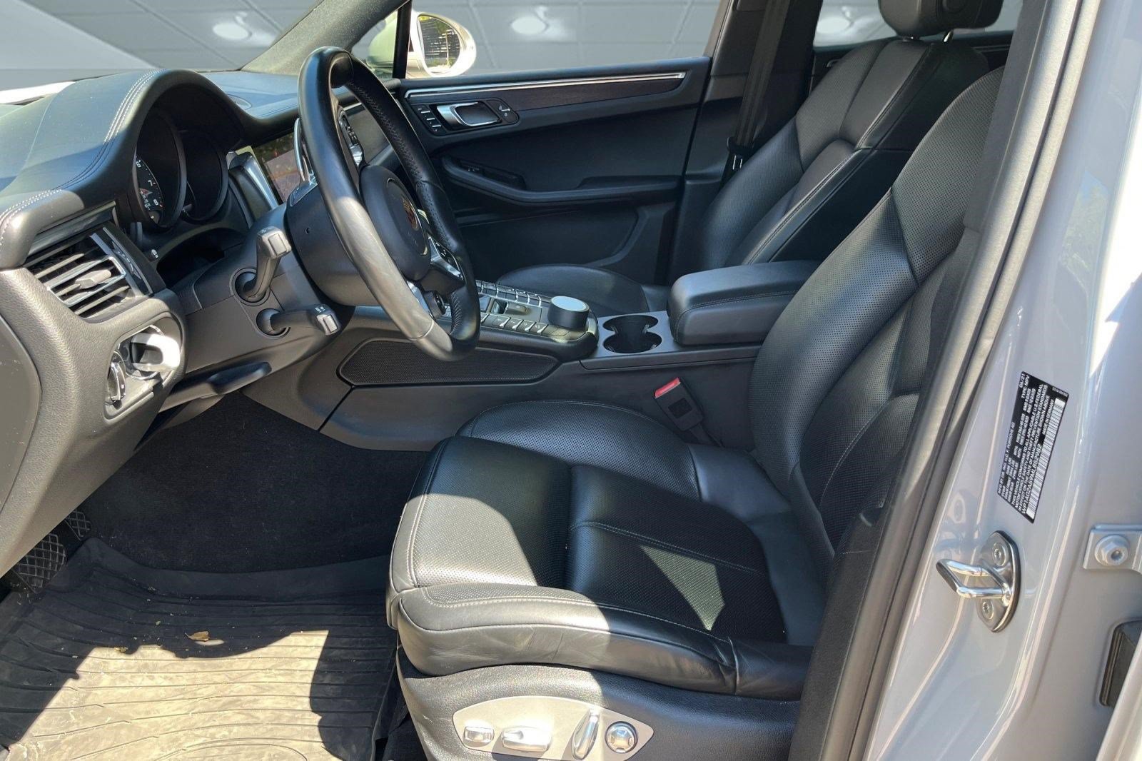 Used 2021 Porsche Macan GTS AWD/4WD image 3