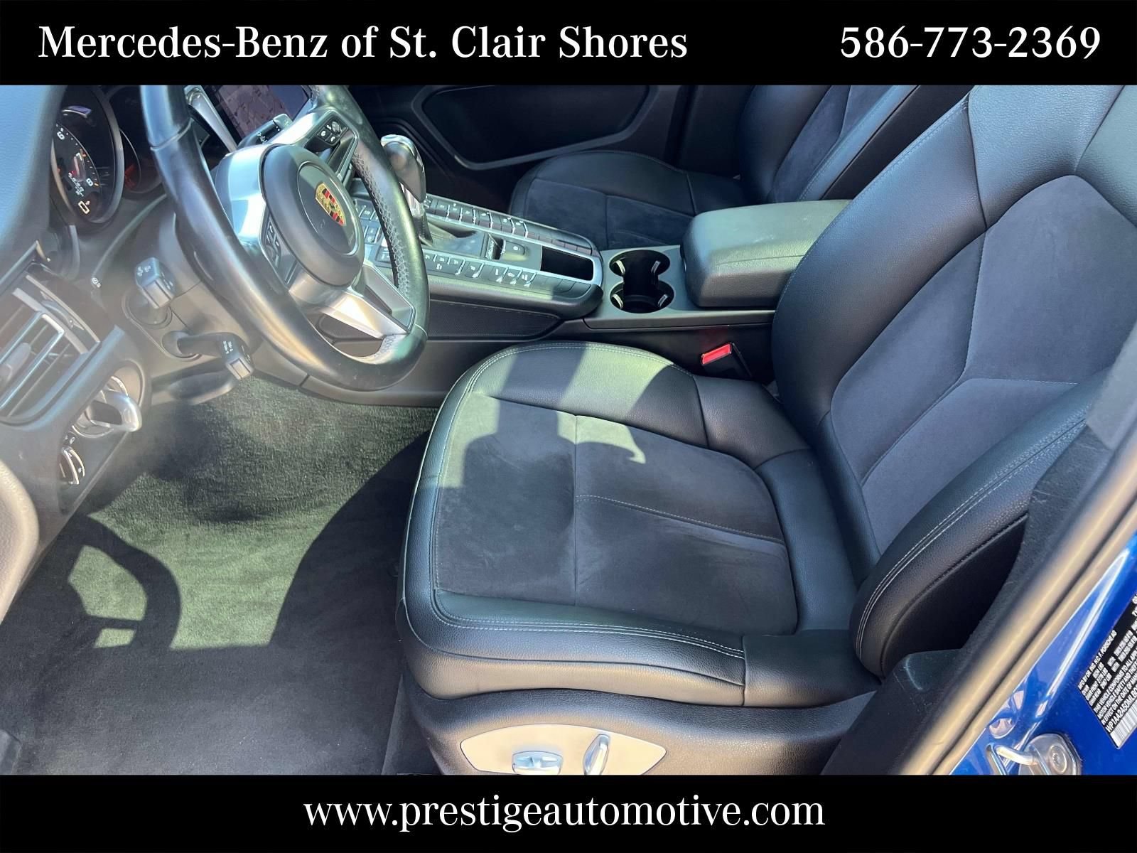 Used 2021 Porsche Macan w/ Premium Package AWD/4WD image 23