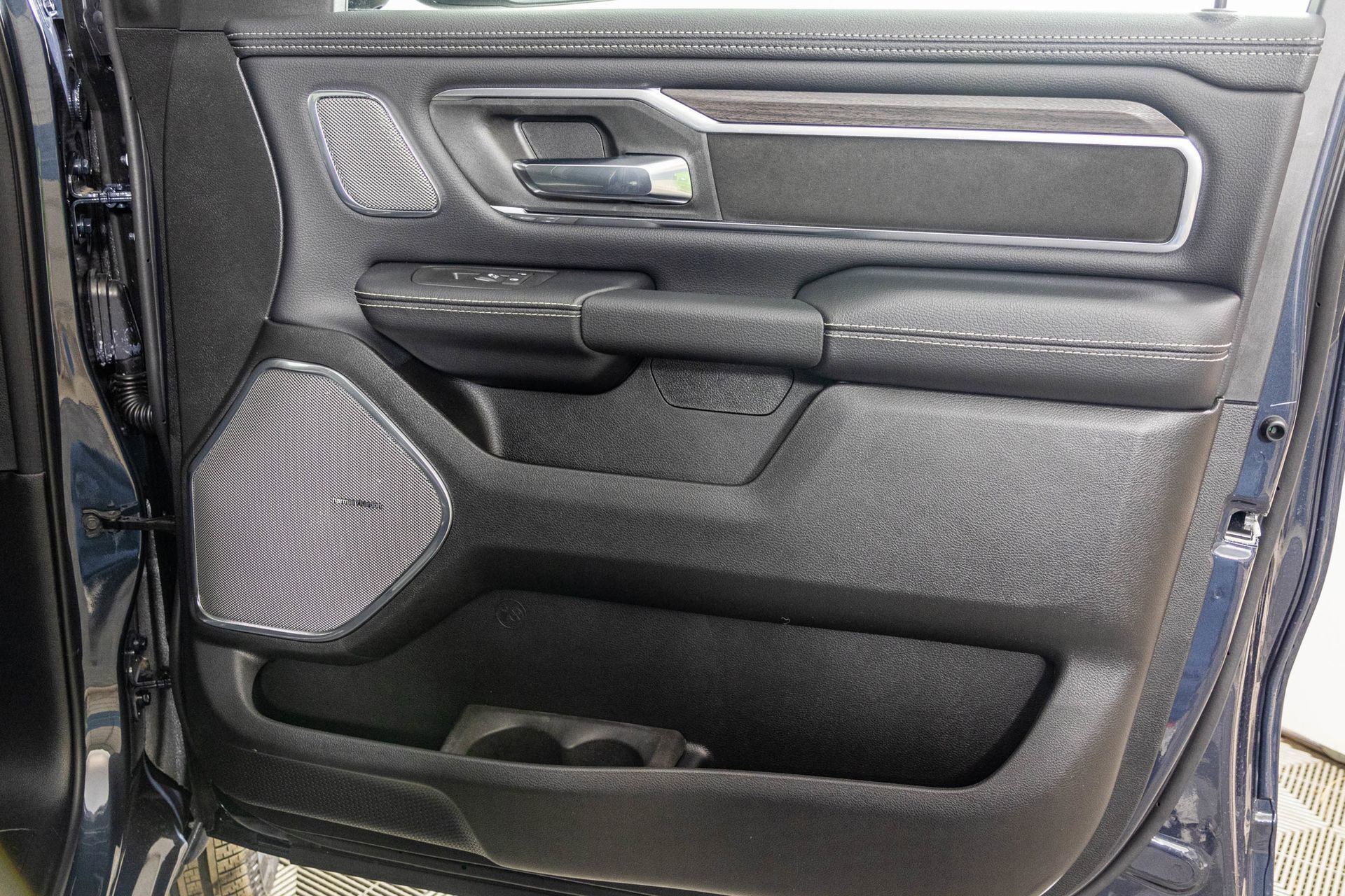 New 2026 RAM 1500 Laramie w/ Night Edition image 46