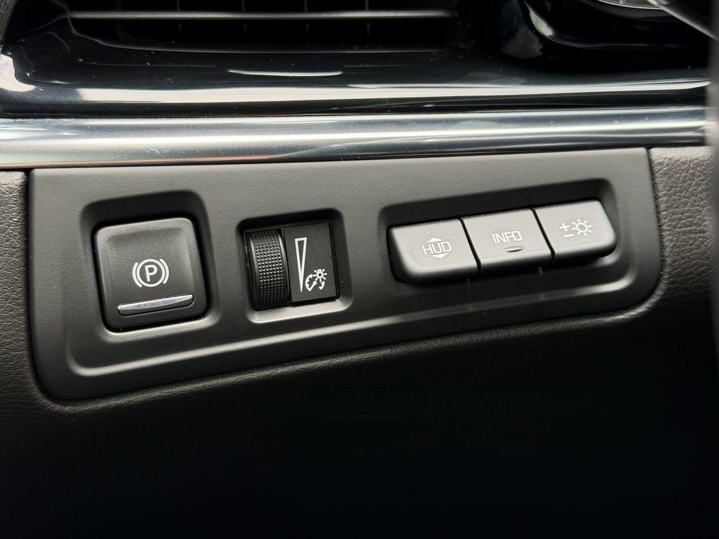 Used 2020 Cadillac XT6 Premium Luxury image 16