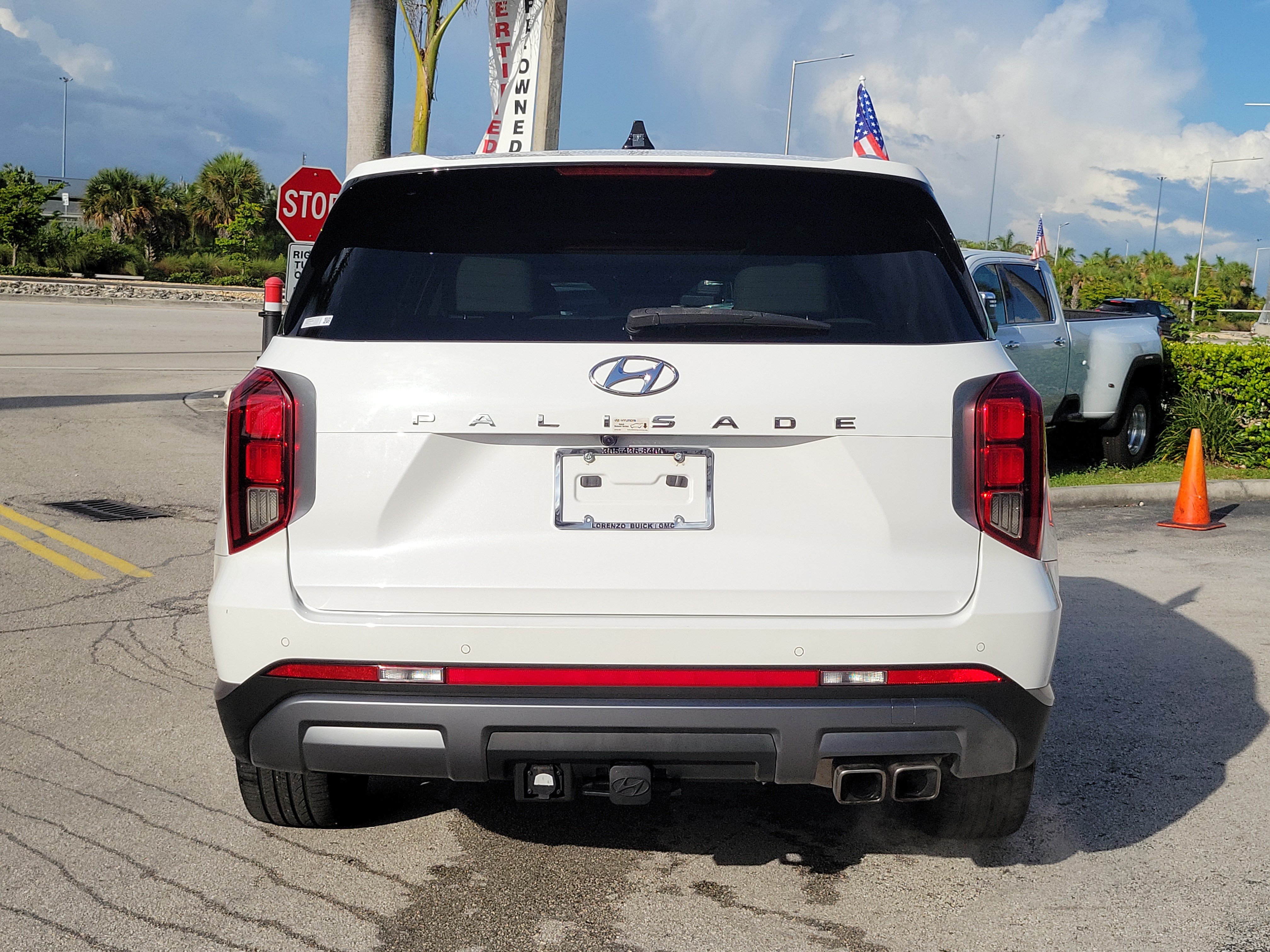 Used 2024 Hyundai Palisade SEL w/ Premium Package FWD image 6