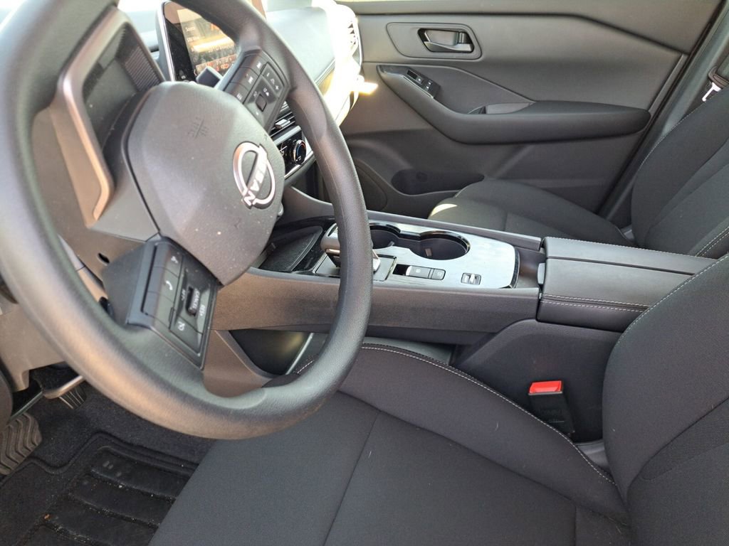 Certified 2026 Nissan Rogue S image 17