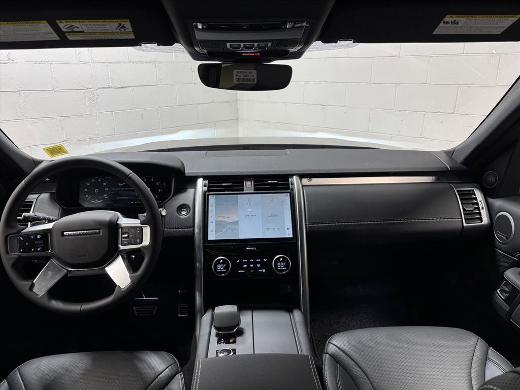 New 2026 Land Rover Discovery Limited Edition AWD/4WD image 37