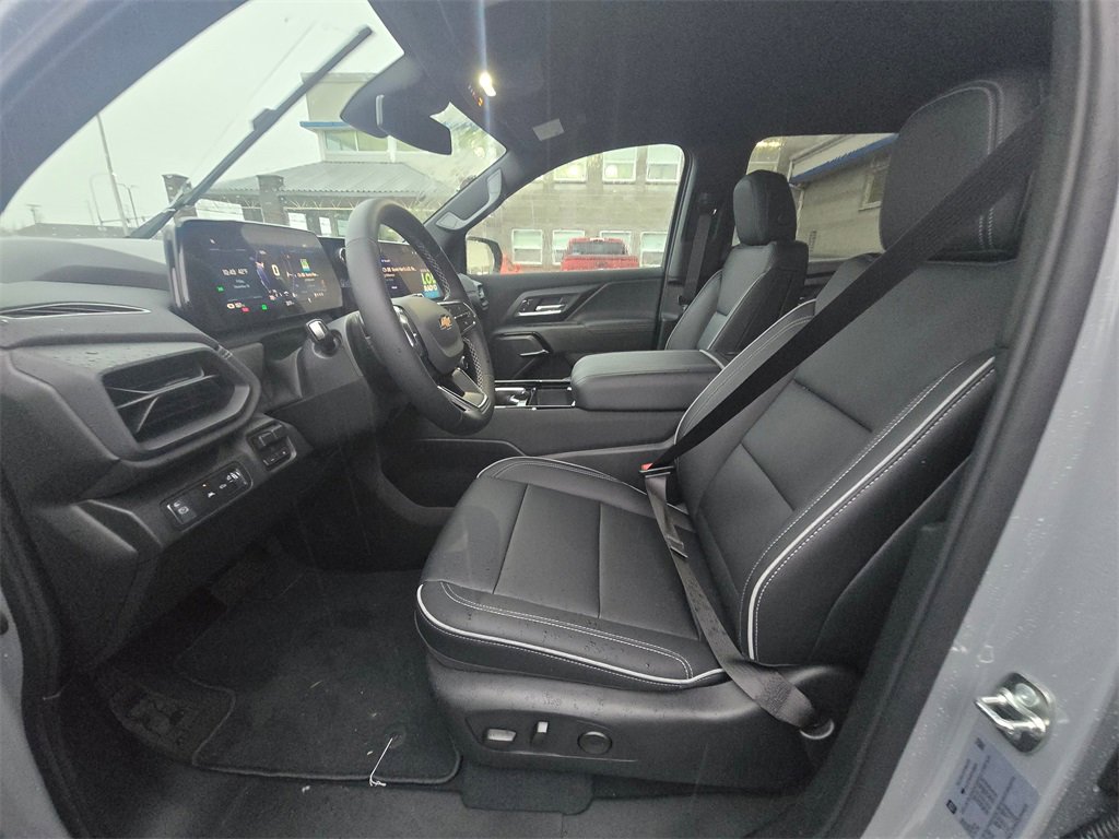 Used 2026 Chevrolet Silverado EV LT image 16