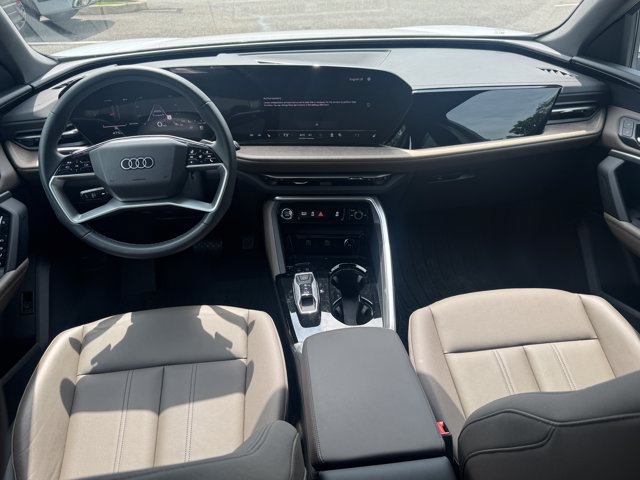 Used 2025 Audi Q5 Premium w/ Convenience Package AWD/4WD image 12