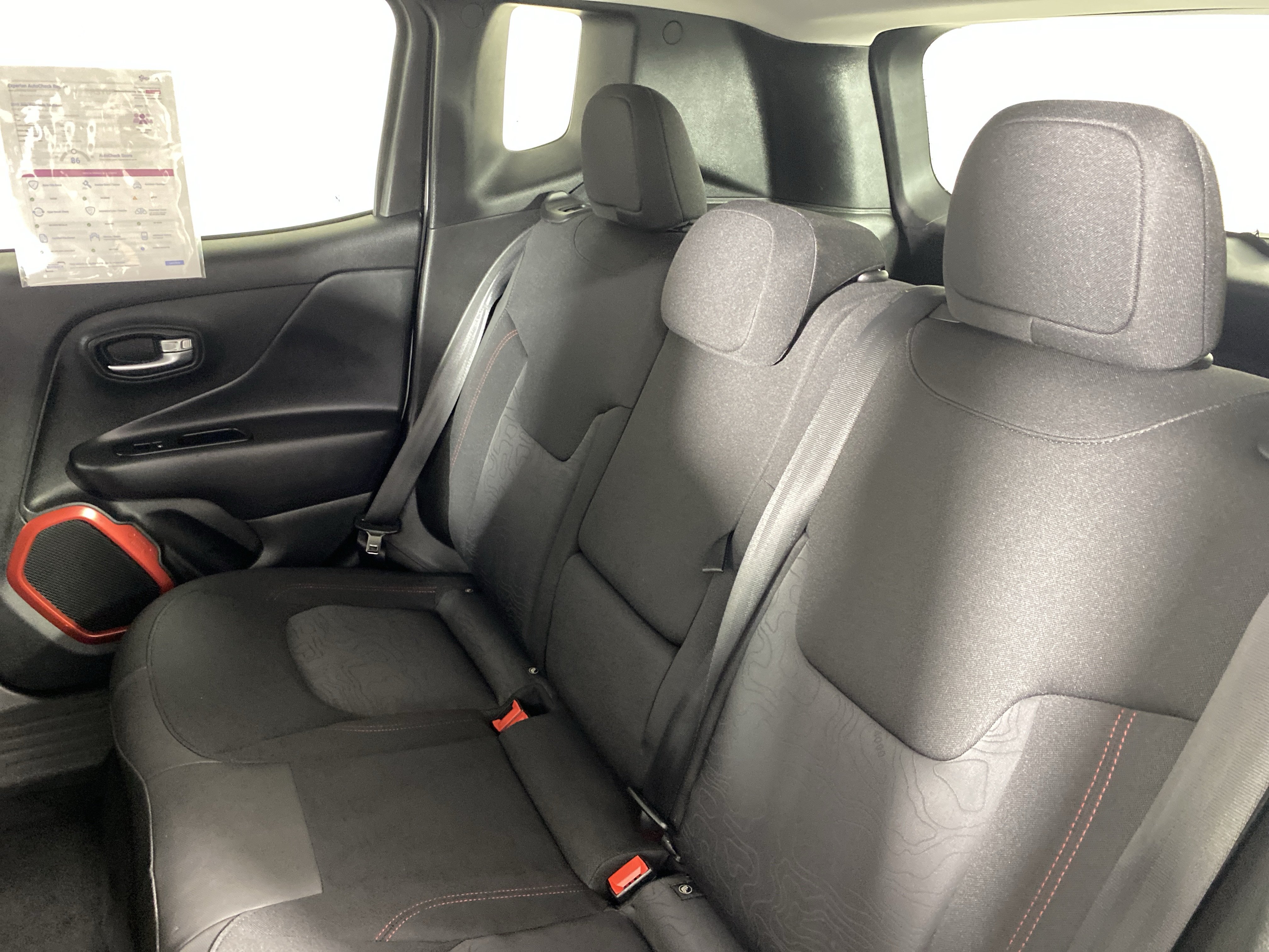 Used 2019 Jeep Renegade Trailhawk w/ UConnect 8.4 Nav Group AWD/4WD image 33