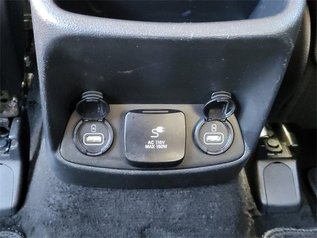 Used 2020 Hyundai Santa Fe Limited image 16