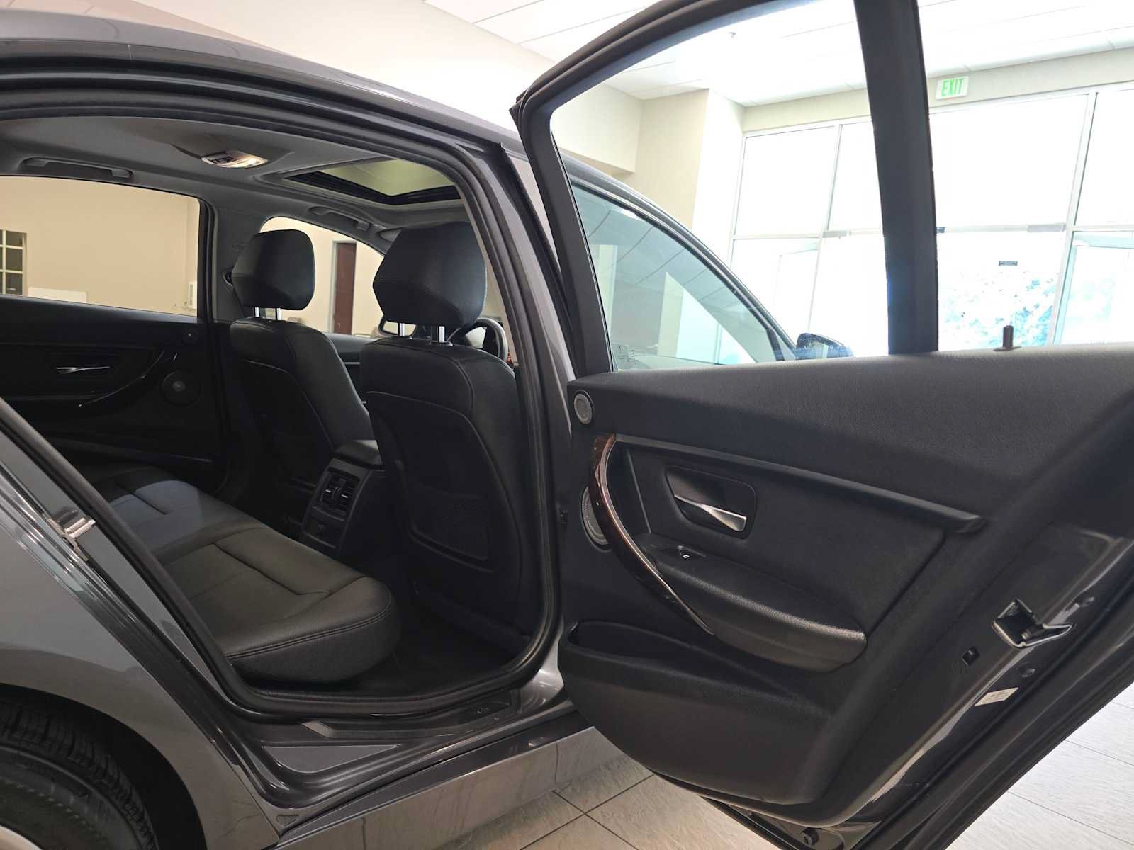 Used 2015 BMW 328d Sedan RWD image 27