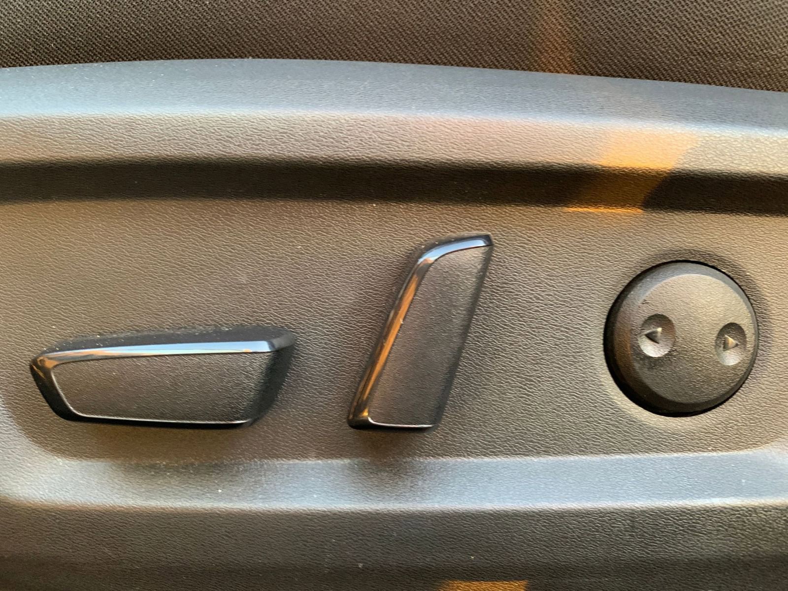 Used 2022 Nissan Rogue SV image 23