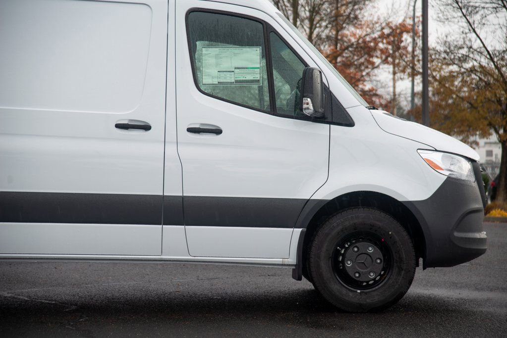 New 2025 Mercedes-Benz Sprinter 4500 image 8
