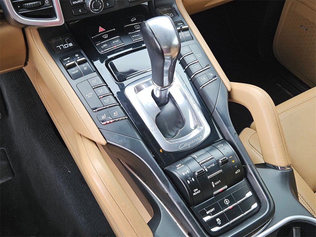 Used 2014 Porsche Cayenne Turbo image 20