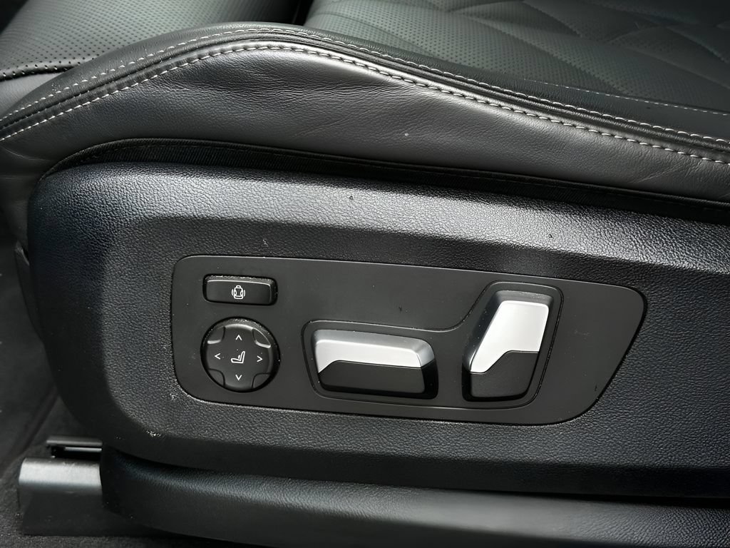 Used 2026 BMW X5 xDrive40i AWD/4WD image 11