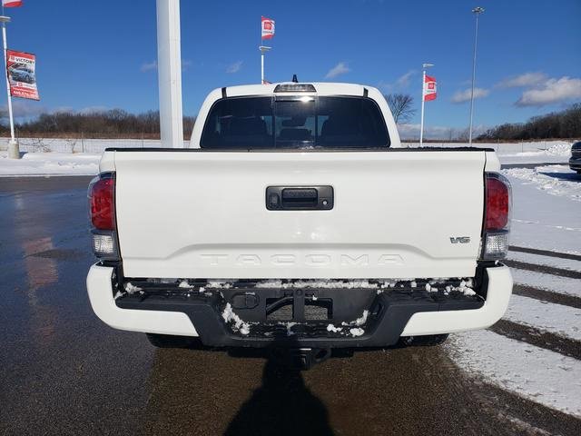 Used 2023 Toyota Tacoma TRD Sport image 4