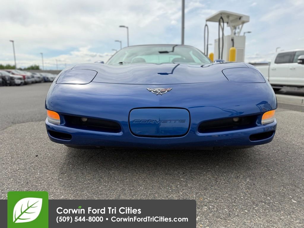 Used 2003 Chevrolet Corvette Coupe w/ Preferred Equipment Group RWD image 12