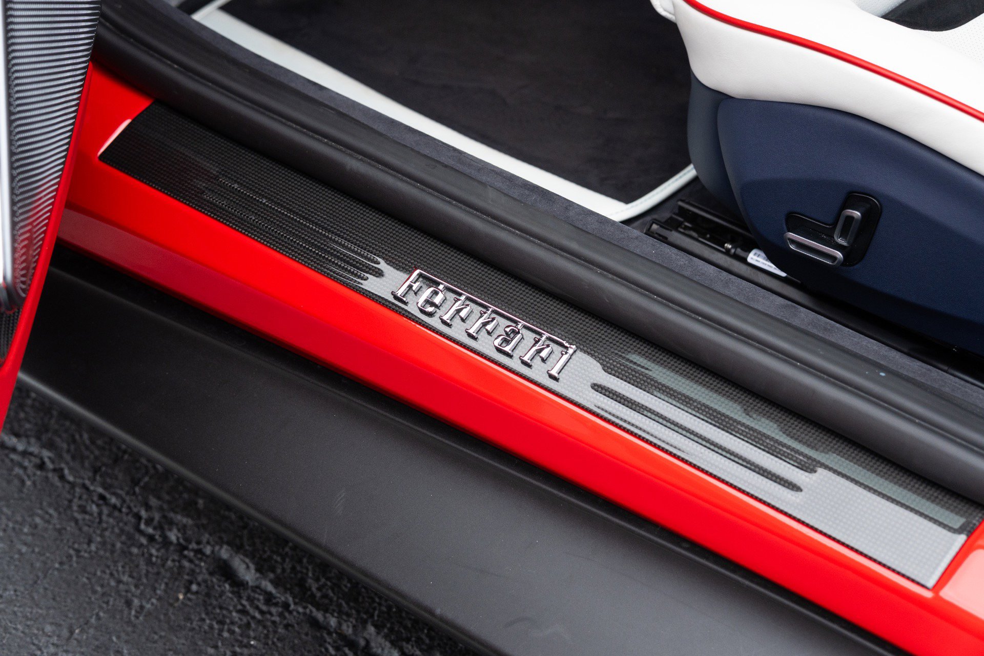 Used 2023 Ferrari Roma RWD image 36