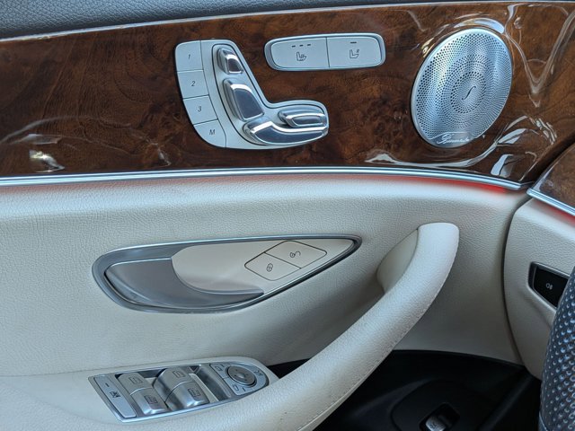 Used 2017 Mercedes-Benz E 300 image 3