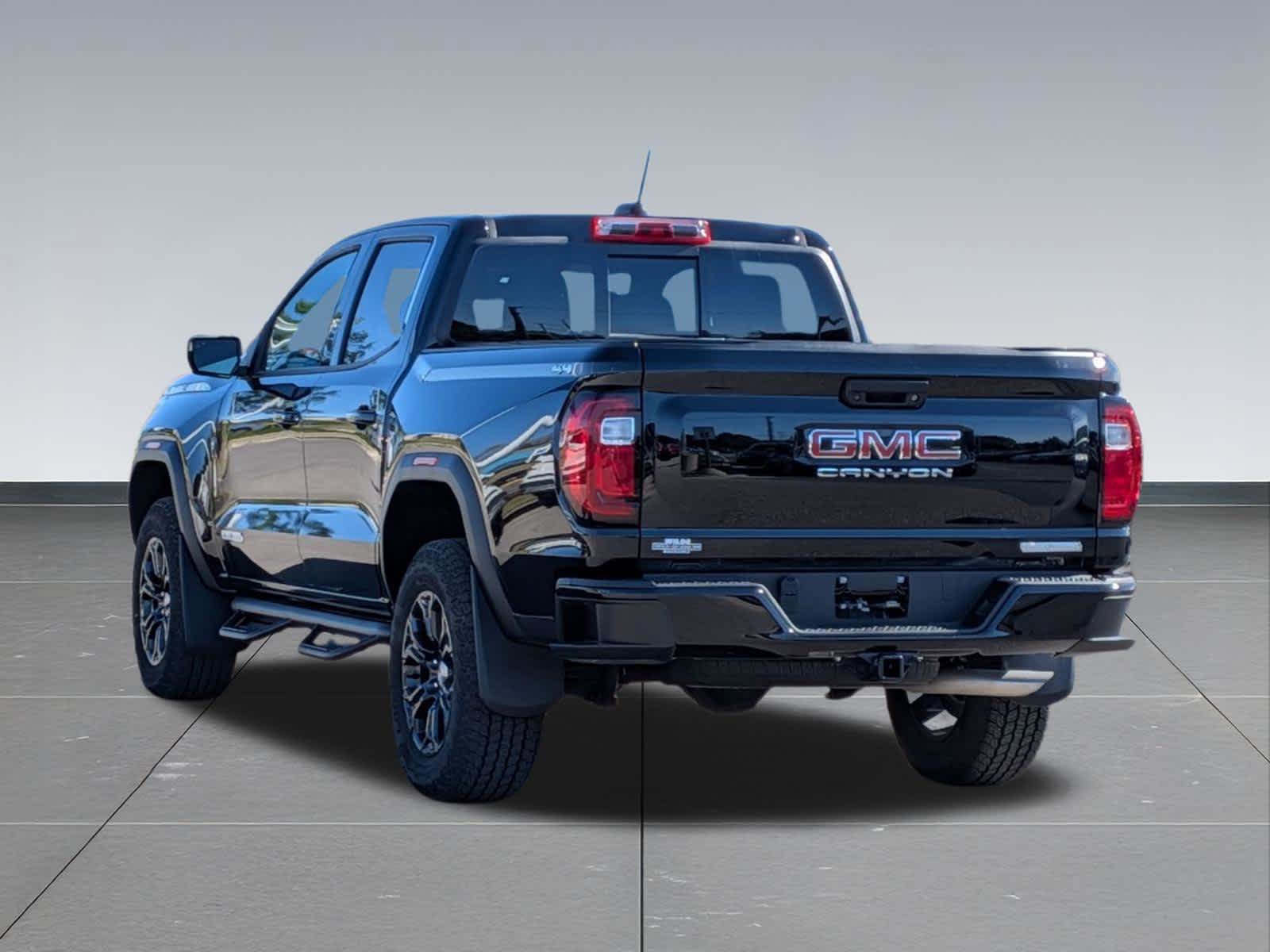 Used 2024 GMC Canyon Elevation w/ Convenience Package AWD/4WD image 3
