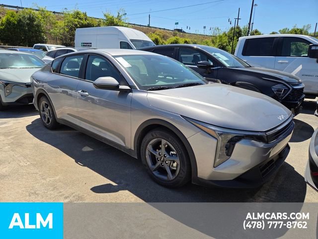Used 2025 Kia K4 LXS image 22
