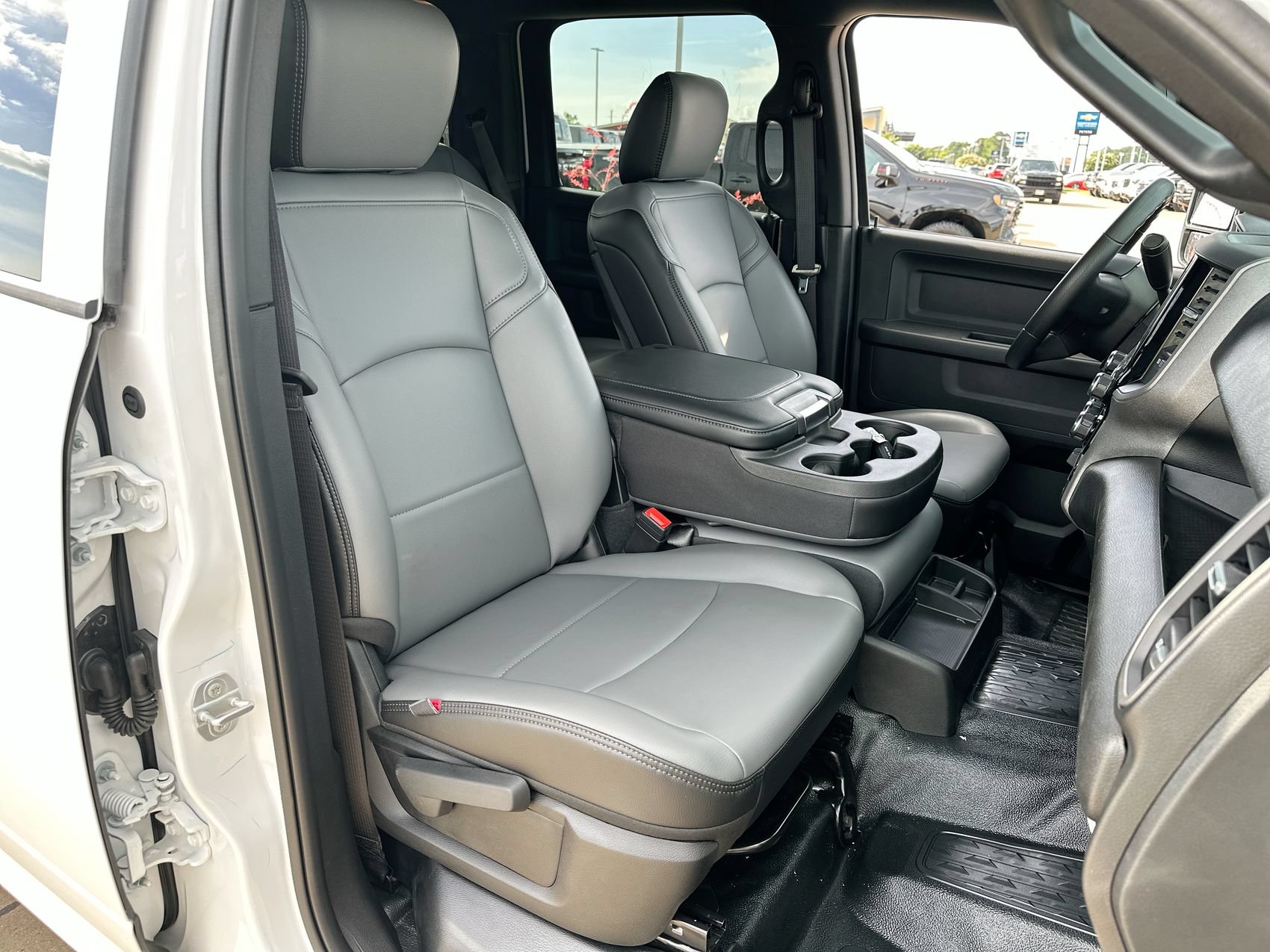 New 2026 RAM 3500 Tradesman w/ Chrome Appearance Group A AWD/4WD image 22