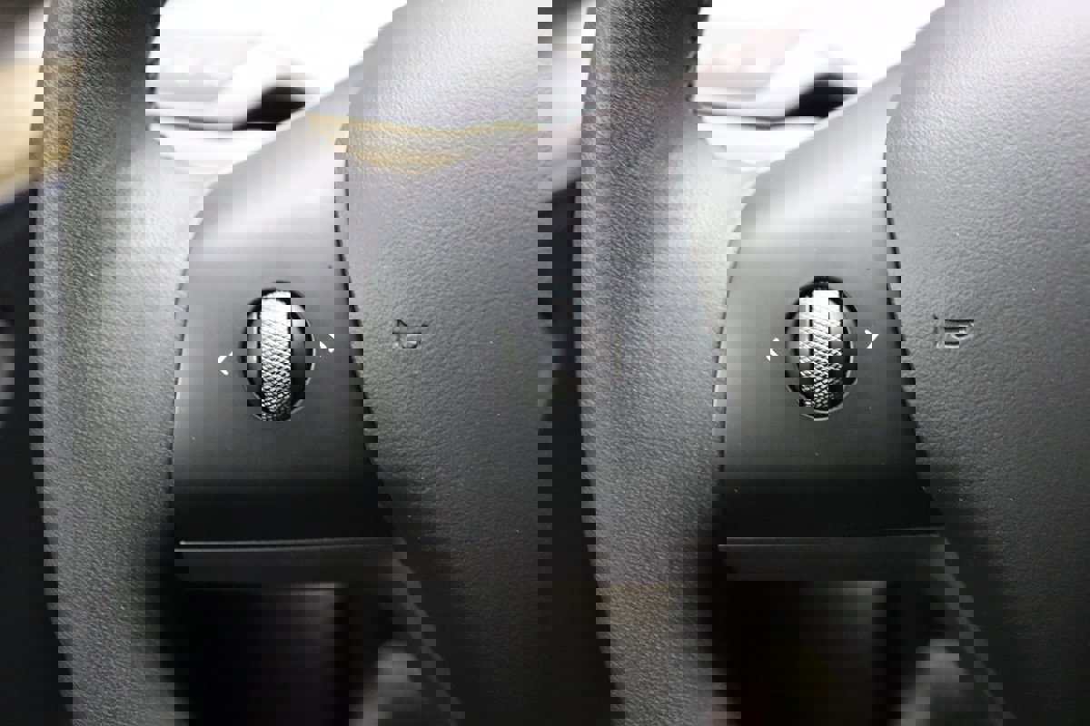 Used 2022 Tesla Model Y Performance image 41