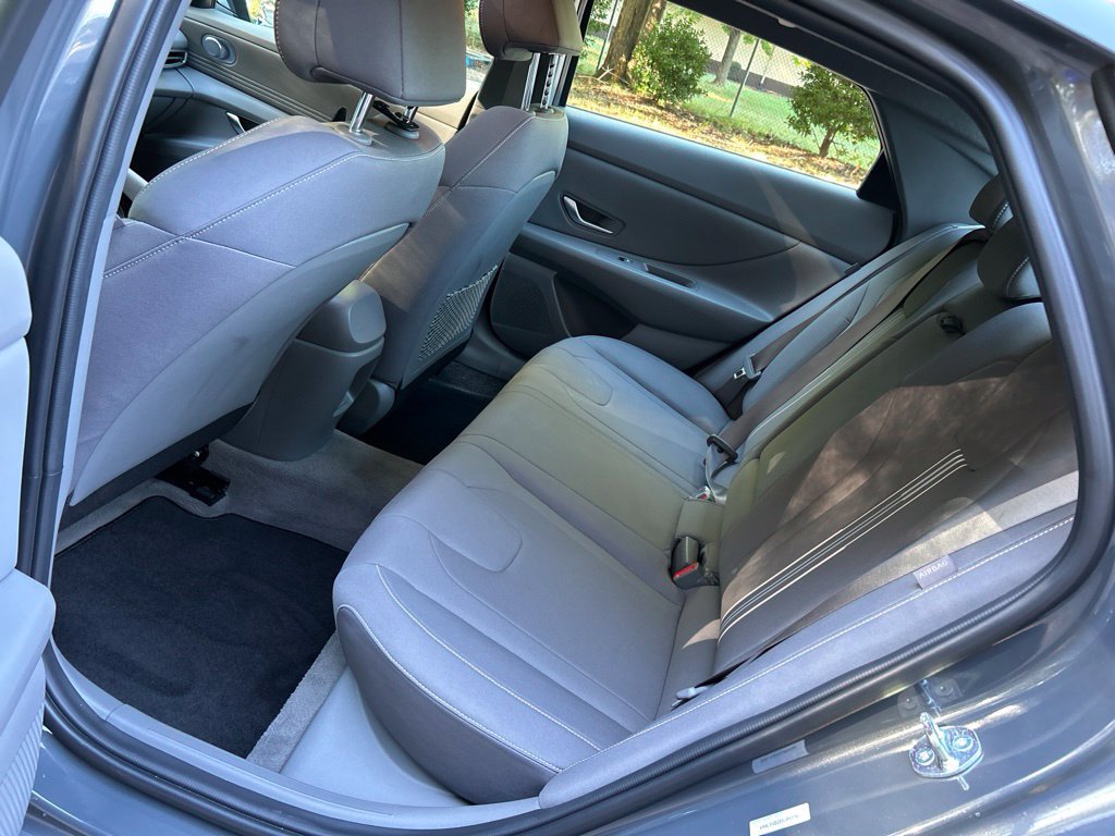 Used 2025 Hyundai Elantra SEL FWD image 26