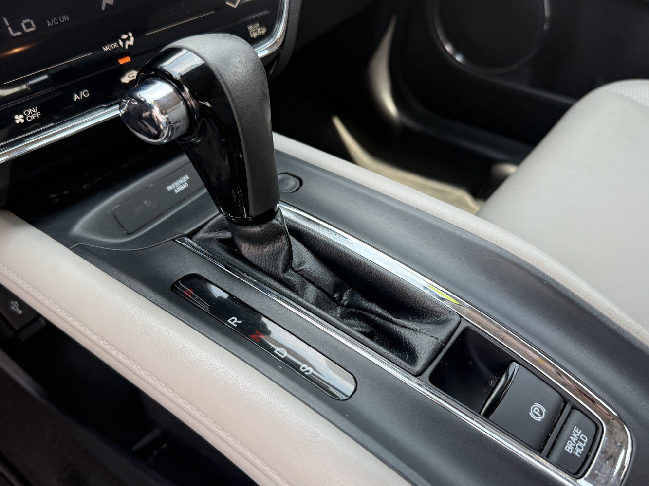 Used 2017 Honda HR-V EX-L image 13