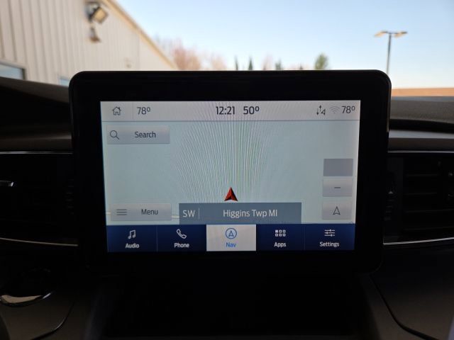 Used 2022 Ford Explorer XLT AWD/4WD image 8