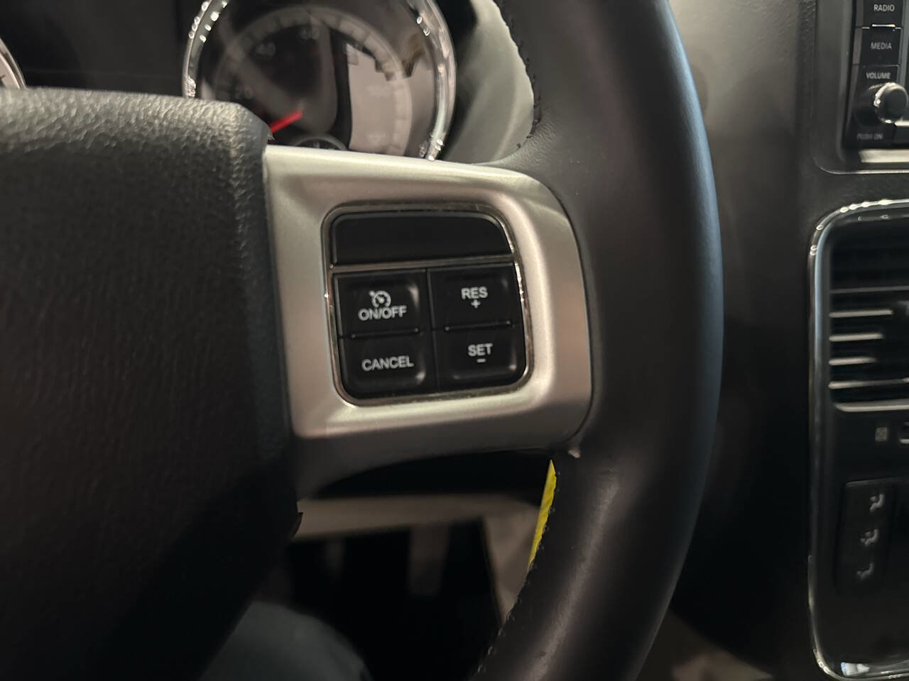 Used 2012 Dodge Grand Caravan SXT w/ UConnect Hands-Free Group image 30