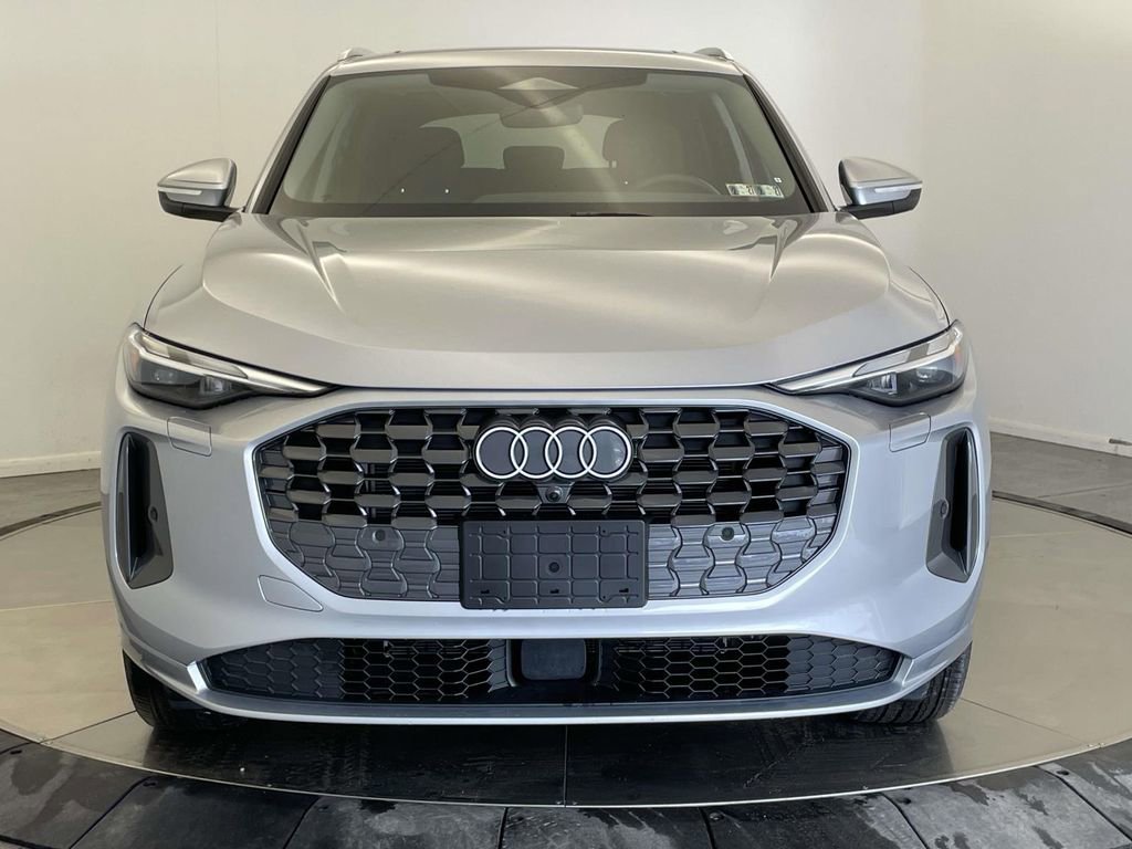 Certified 2025 Audi Q5 Premium w/ Convenience Package image 10