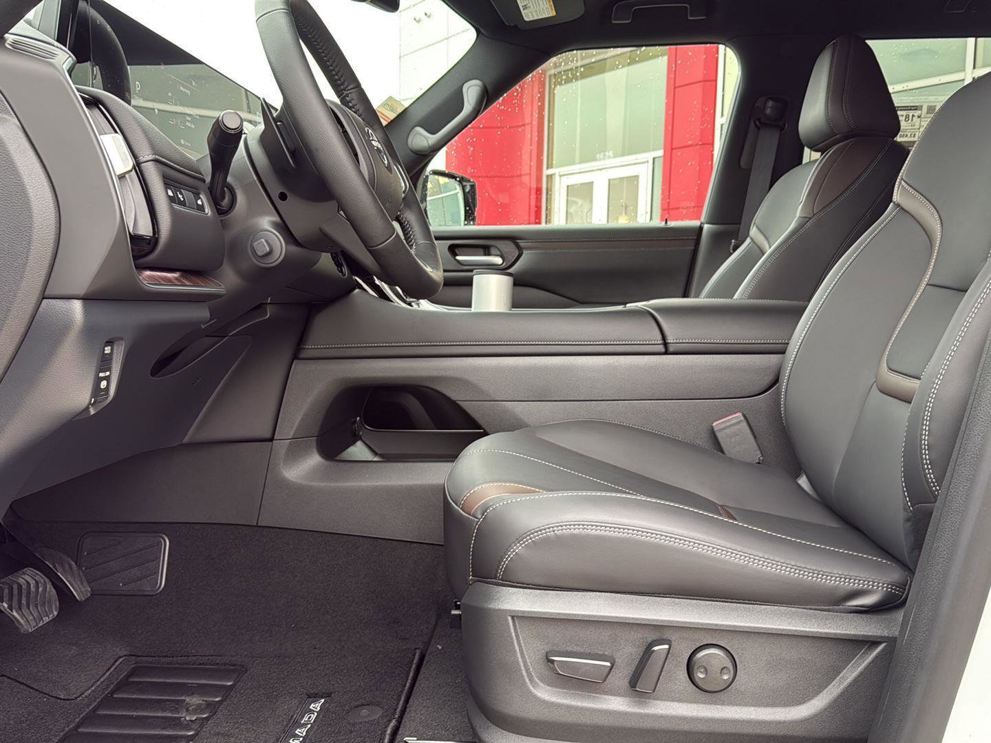 New 2026 Nissan Armada SL w/ Captain's Chari Seat Package image 20