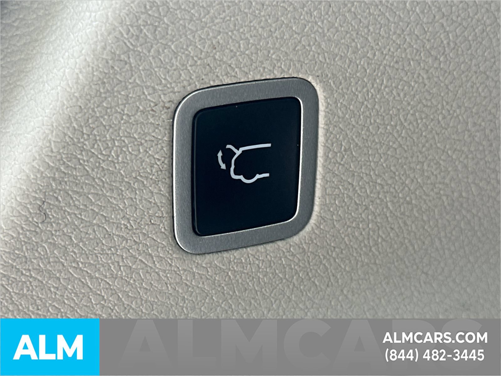 Used 2023 Chrysler Pacifica Touring-L FWD image 22